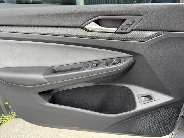 VOLKSWAGEN福斯 GOLF VARIANT  第14張相片