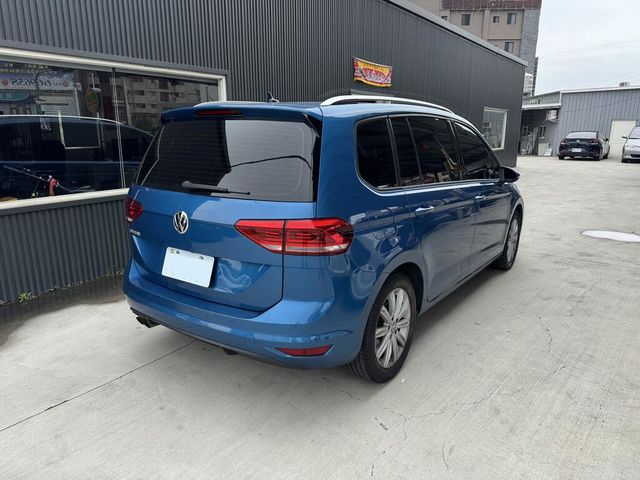 VOLKSWAGEN福斯 TOURAN  第2張相片