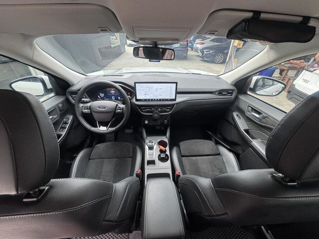 FORD福特 KUGA  第10張相片