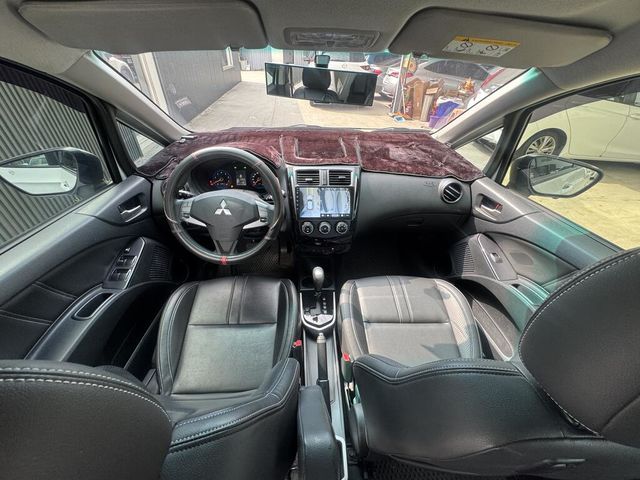 MITSUBISHI三菱 COLT PLUS  第10張相片