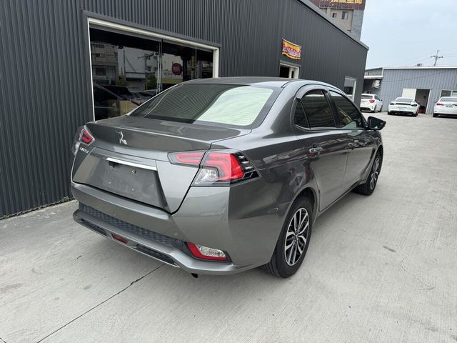 MITSUBISHI三菱 GRAND LANCER  第2張相片