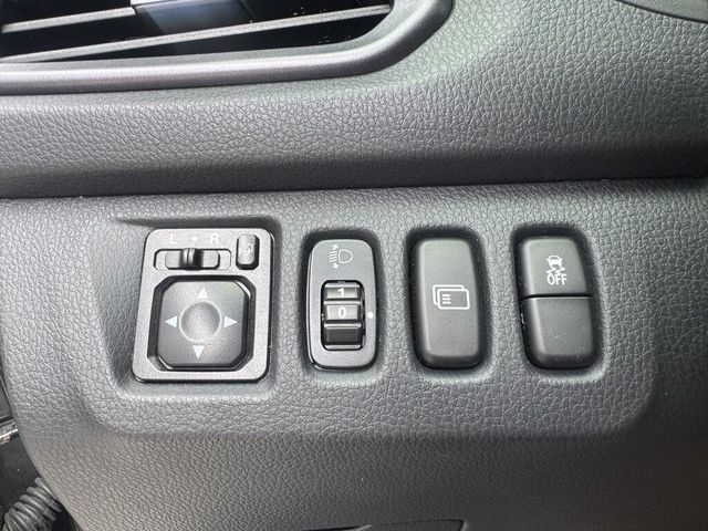 MITSUBISHI三菱 GRAND LANCER  第14張相片