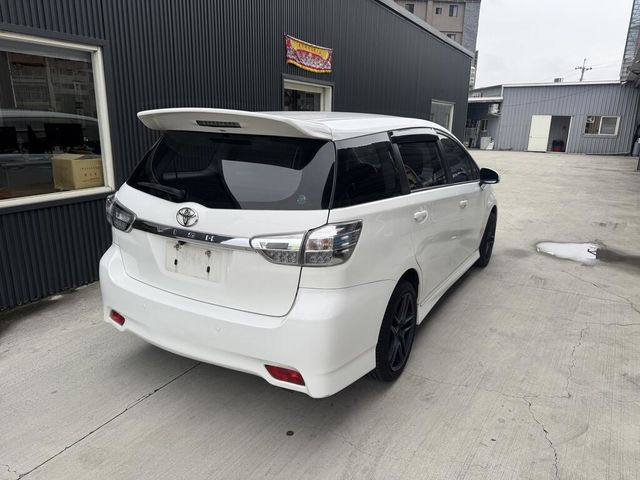 TOYOTA豐田 WISH  第2張相片