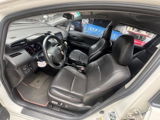 TOYOTA豐田 WISH  第8張相片
