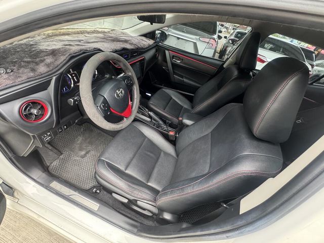 TOYOTA豐田 ALTIS  第7張相片