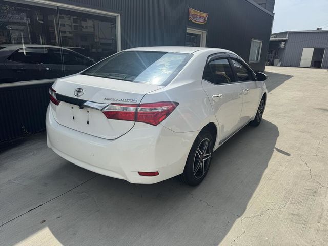 TOYOTA豐田 ALTIS  第2張相片