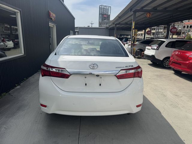 TOYOTA豐田 ALTIS  第6張相片