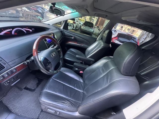 TOYOTA豐田 PREVIA  第8張相片