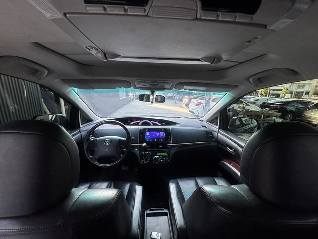 TOYOTA豐田 PREVIA  第10張相片