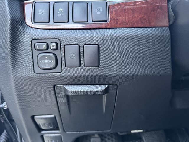 TOYOTA豐田 PREVIA  第13張相片