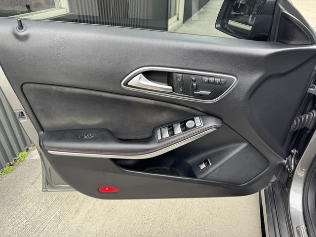 M-BENZ賓士 CLA250 SHOOTING BRAKE  第14張相片