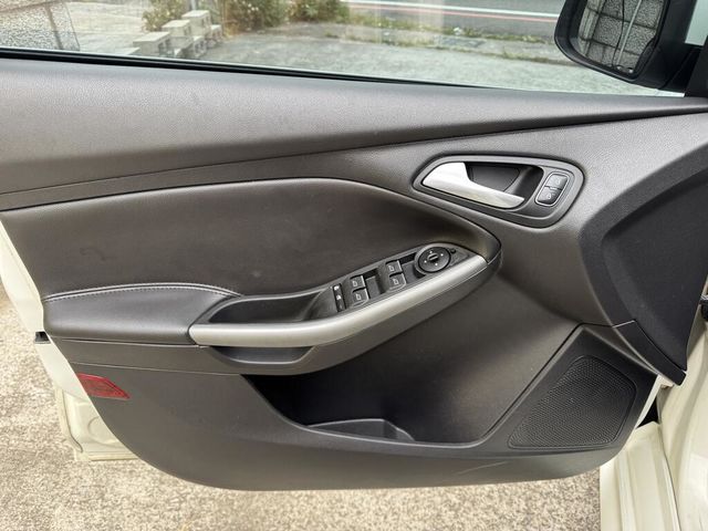 FORD福特 FOCUS  第15張相片