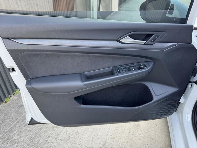 VOLKSWAGEN福斯 GOLF  第14張相片