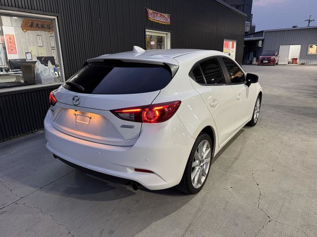 MAZDA馬自達 MAZDA 3  第2張相片