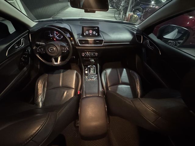 MAZDA馬自達 MAZDA 3  第10張相片