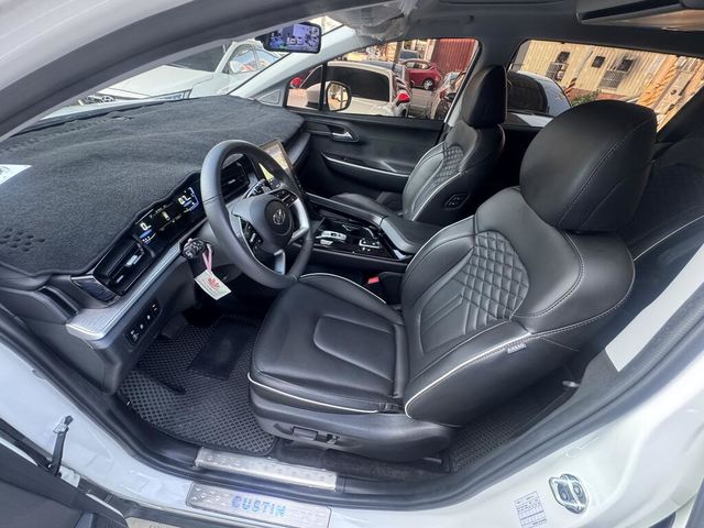 HYUNDAI現代 CUSTIN  第8張相片