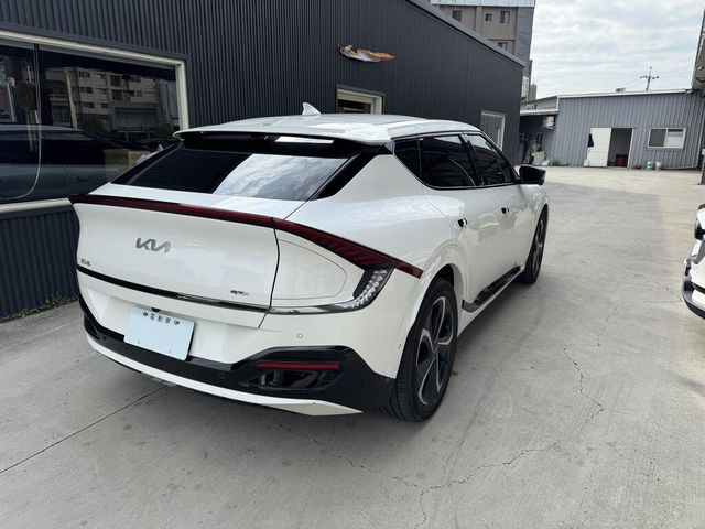 KIA起亞 EV6  第2張相片