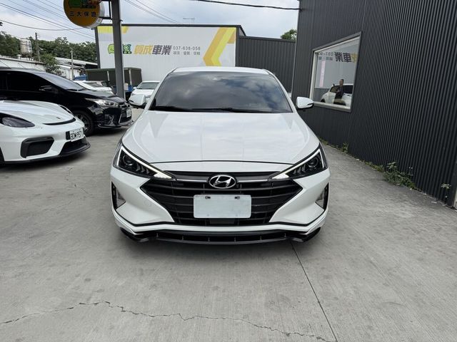 HYUNDAI現代 ELANTRA  第5張相片