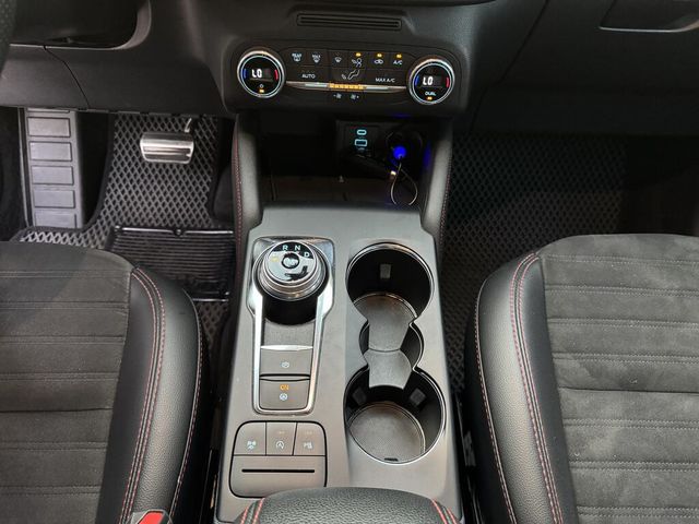 FORD福特 KUGA  第13張相片
