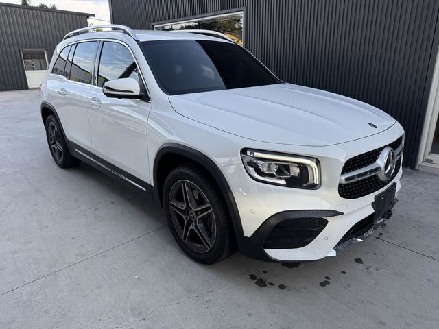 M-BENZ賓士 GLB200  第3張相片