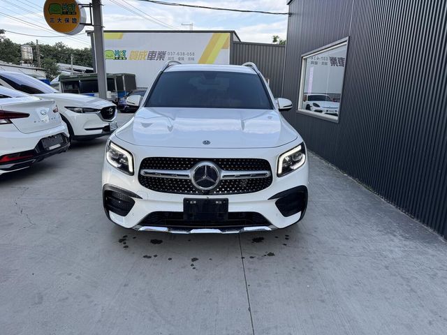 M-BENZ賓士 GLB200  第5張相片