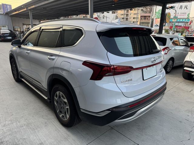 HYUNDAI現代 SANTA FE  第4張相片