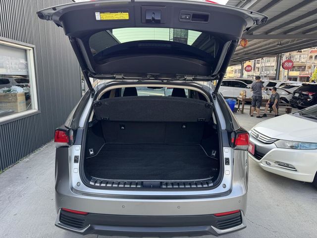 LEXUS凌志 NX300H  第7張相片