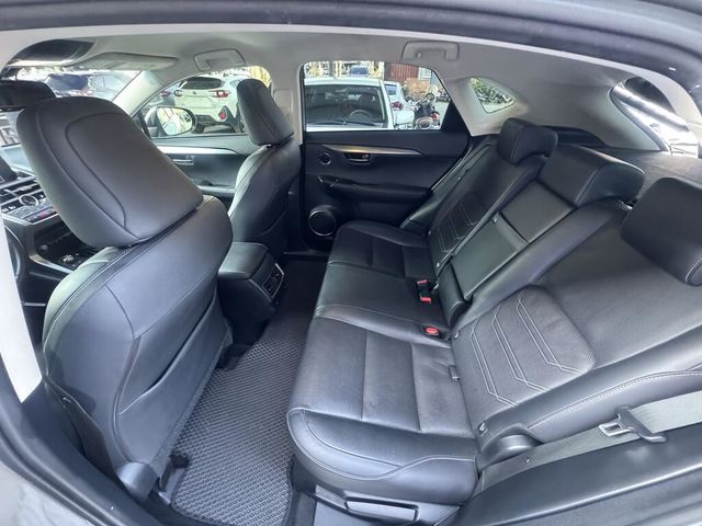 LEXUS凌志 NX300H  第9張相片