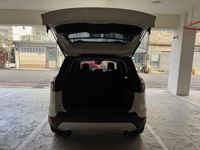 FORD福特 KUGA  第7張相片