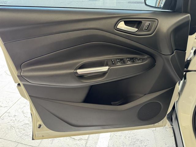 FORD福特 KUGA  第15張相片