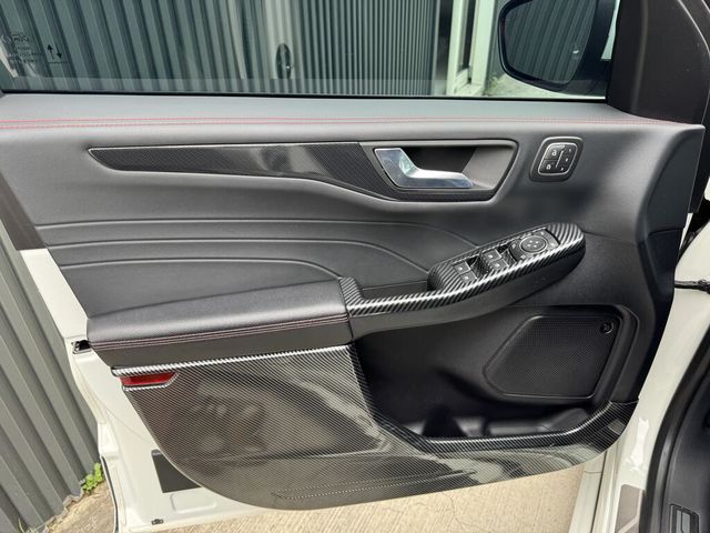 FORD福特 KUGA  第15張相片