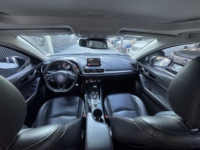 MAZDA馬自達 MAZDA 3  第10張相片