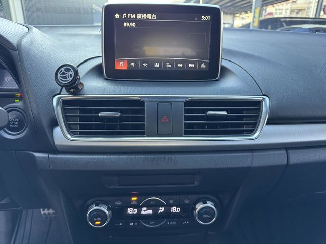 MAZDA馬自達 MAZDA 3  第12張相片