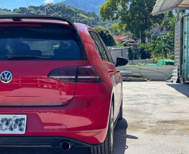 VOLKSWAGEN福斯 GOLF GTI  第4張相片