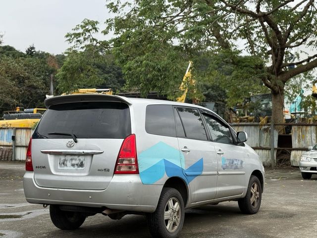 TOYOTA豐田 INNOVA  第3張相片