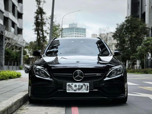 M-BENZ賓士 C63 S AMG  第2張相片