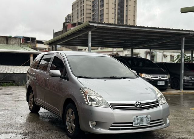 TOYOTA豐田 WISH  第3張相片