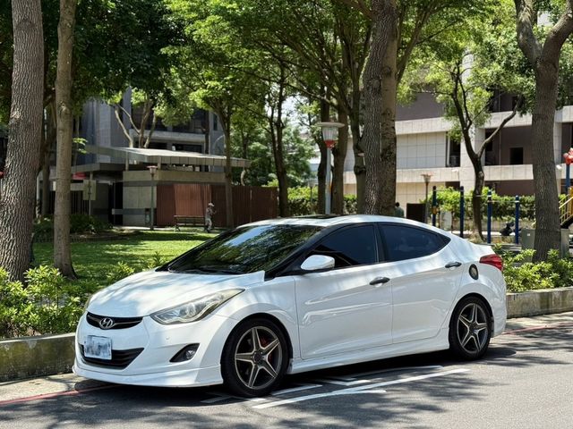 HYUNDAI現代 ELANTRA  第1張相片