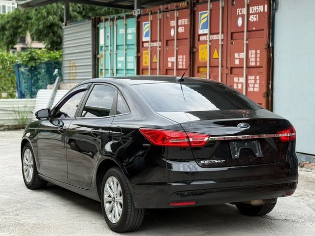 FORD福特 ESCORT  第4張相片