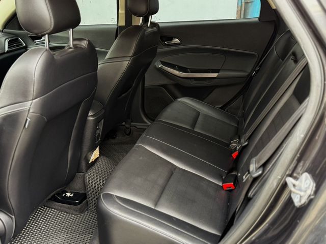 FORD福特 ESCORT  第7張相片