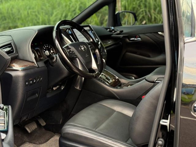 TOYOTA豐田 ALPHARD  第4張相片