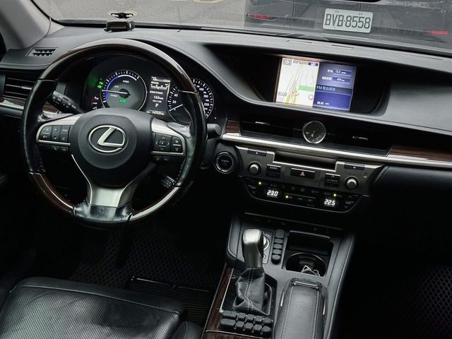 LEXUS凌志 ES300H  第3張相片
