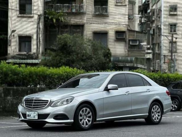 M-BENZ賓士 E200  第1張相片