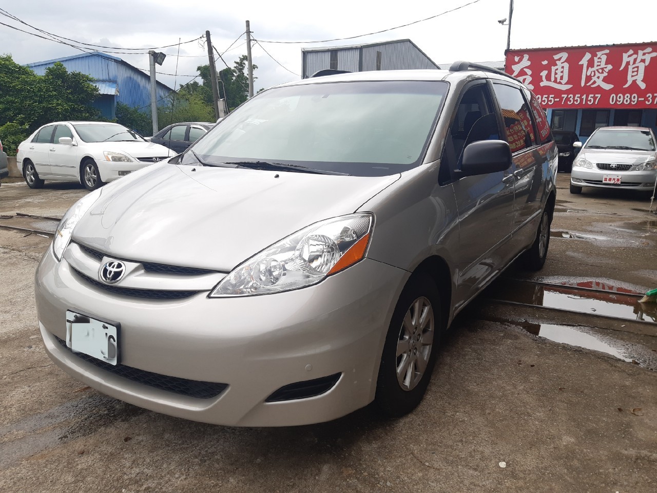 SIENNA 傳說中的豪門孝親車 里程數五萬英哩 幸福滿載大器駕馭  第2張相片