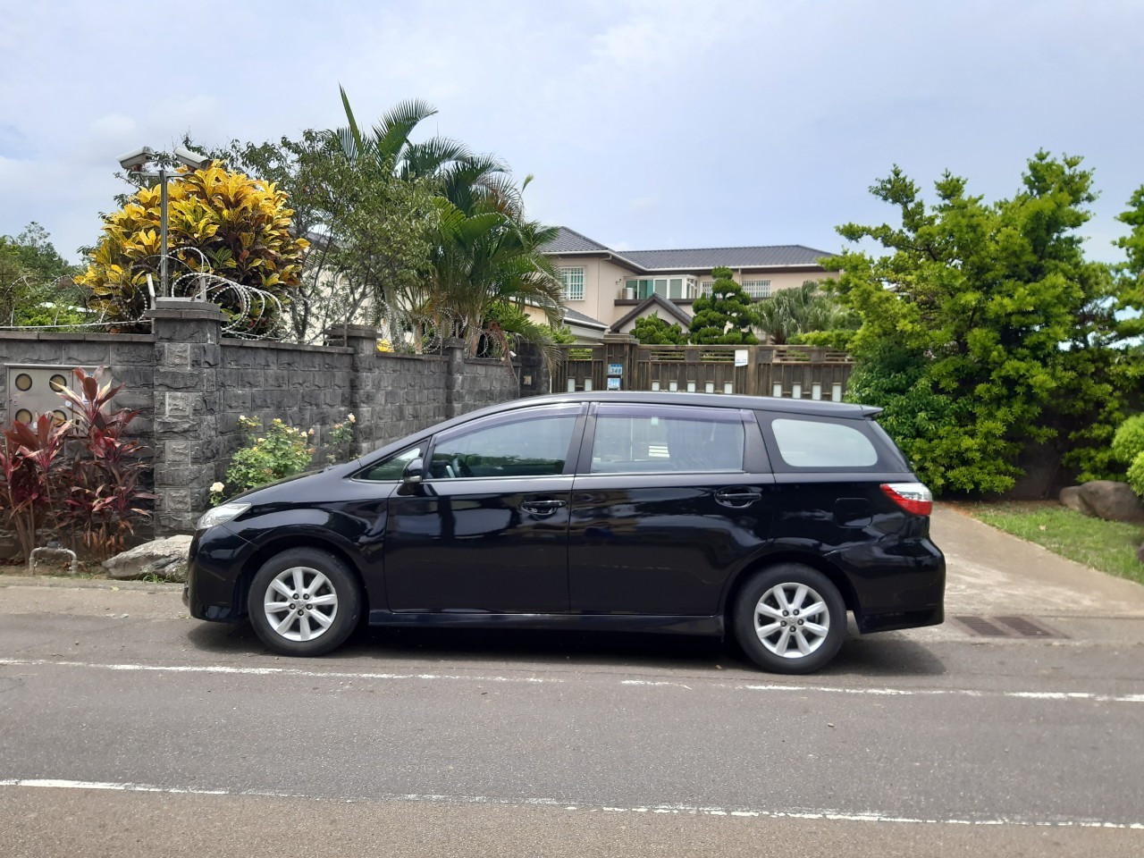 TOYOTA WISH   第11張相片