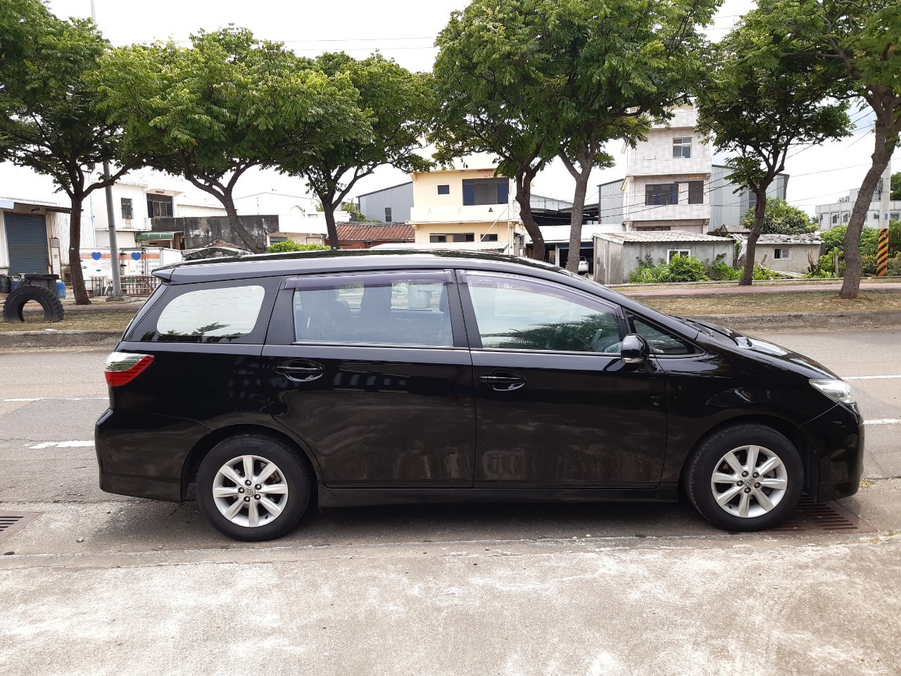 TOYOTA WISH   第14張相片