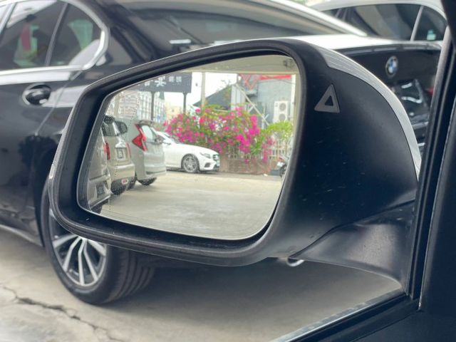 頂級一手車 配備~單記憶座椅/5AS/摸門/倒車顯影/LED頭燈  車況保證 認證車 可全貸 (北安店)  第16張相片