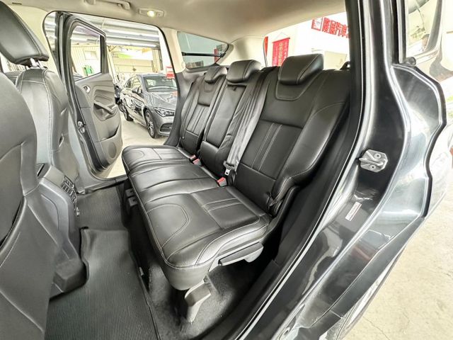 頂級全景天窗/腳踢電尾門/盲點偵測 里程保證/車況保證 認證車 可全貸 (北安店)  第5張相片