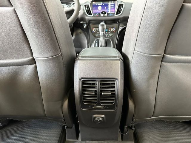 頂級全景天窗/腳踢電尾門/盲點偵測 里程保證/車況保證 認證車 可全貸 (北安店)  第9張相片