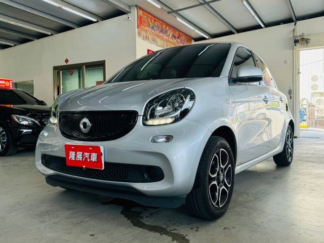 2018年式~原版件 實跑七萬多公里 有CARPLAY 認證車  第1張相片